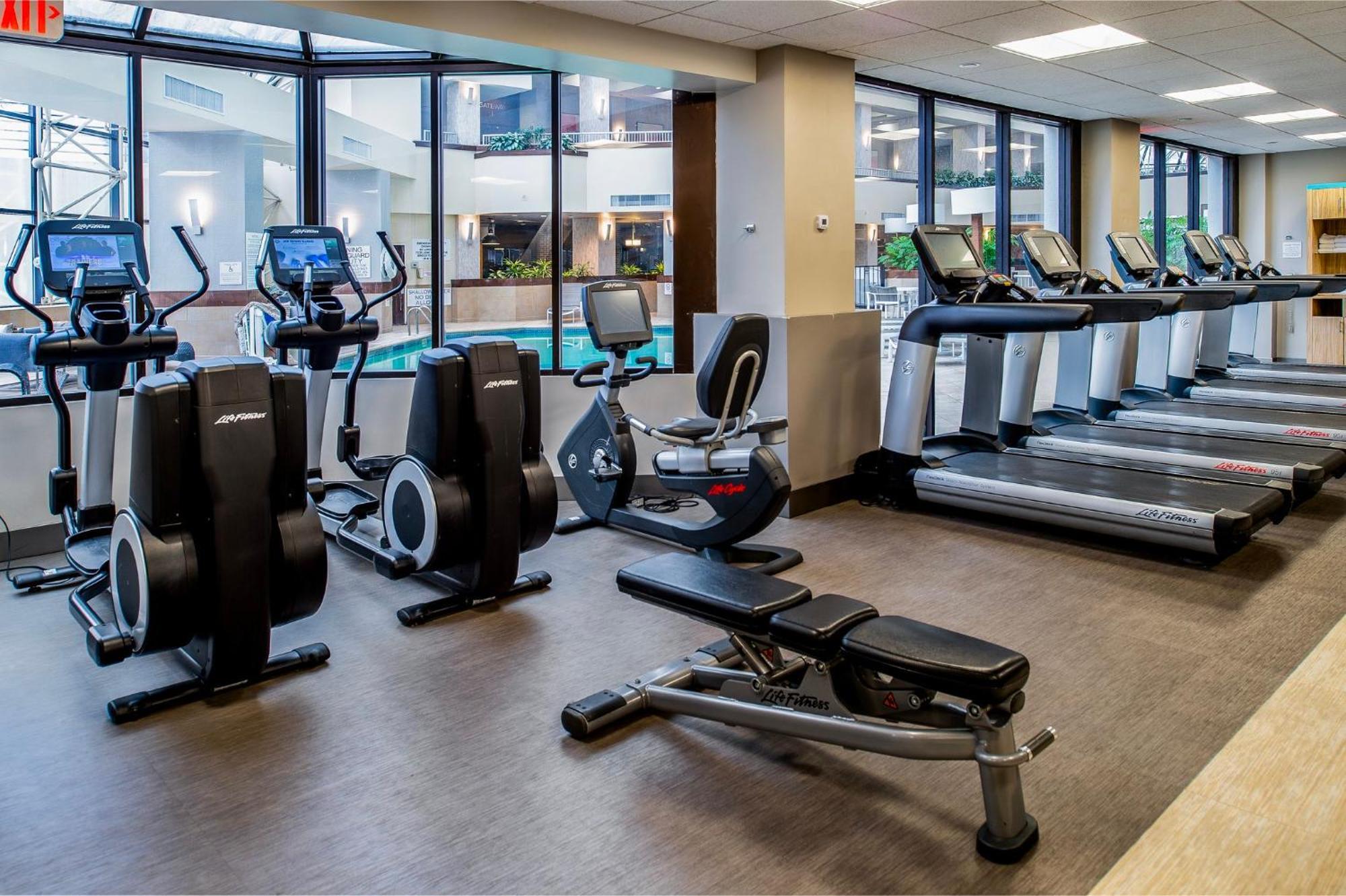 Crowne Plaza St. Louis Airport By Ihg Hotel Bridgeton
