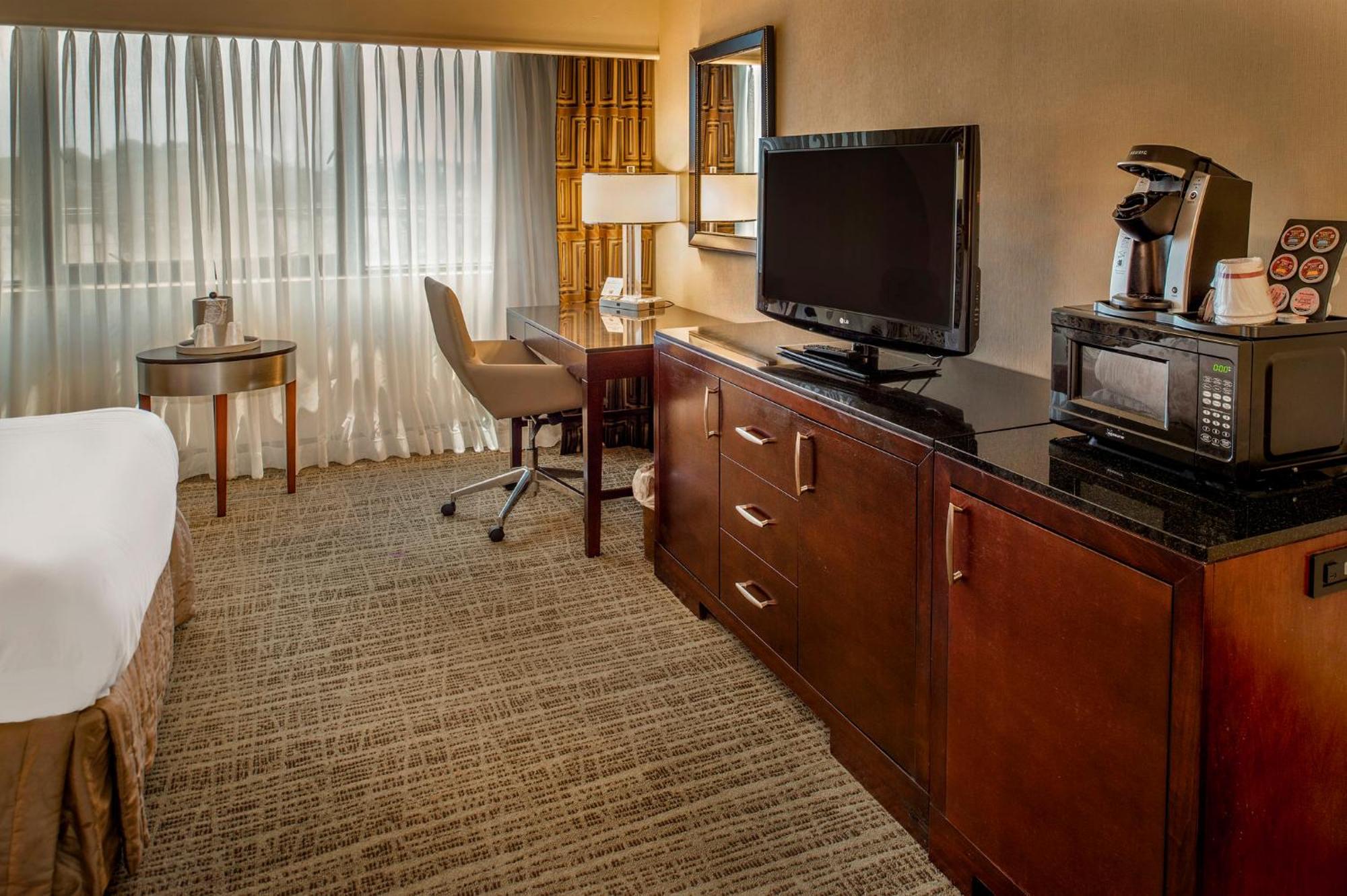 Crowne Plaza St. Louis Airport By Ihg