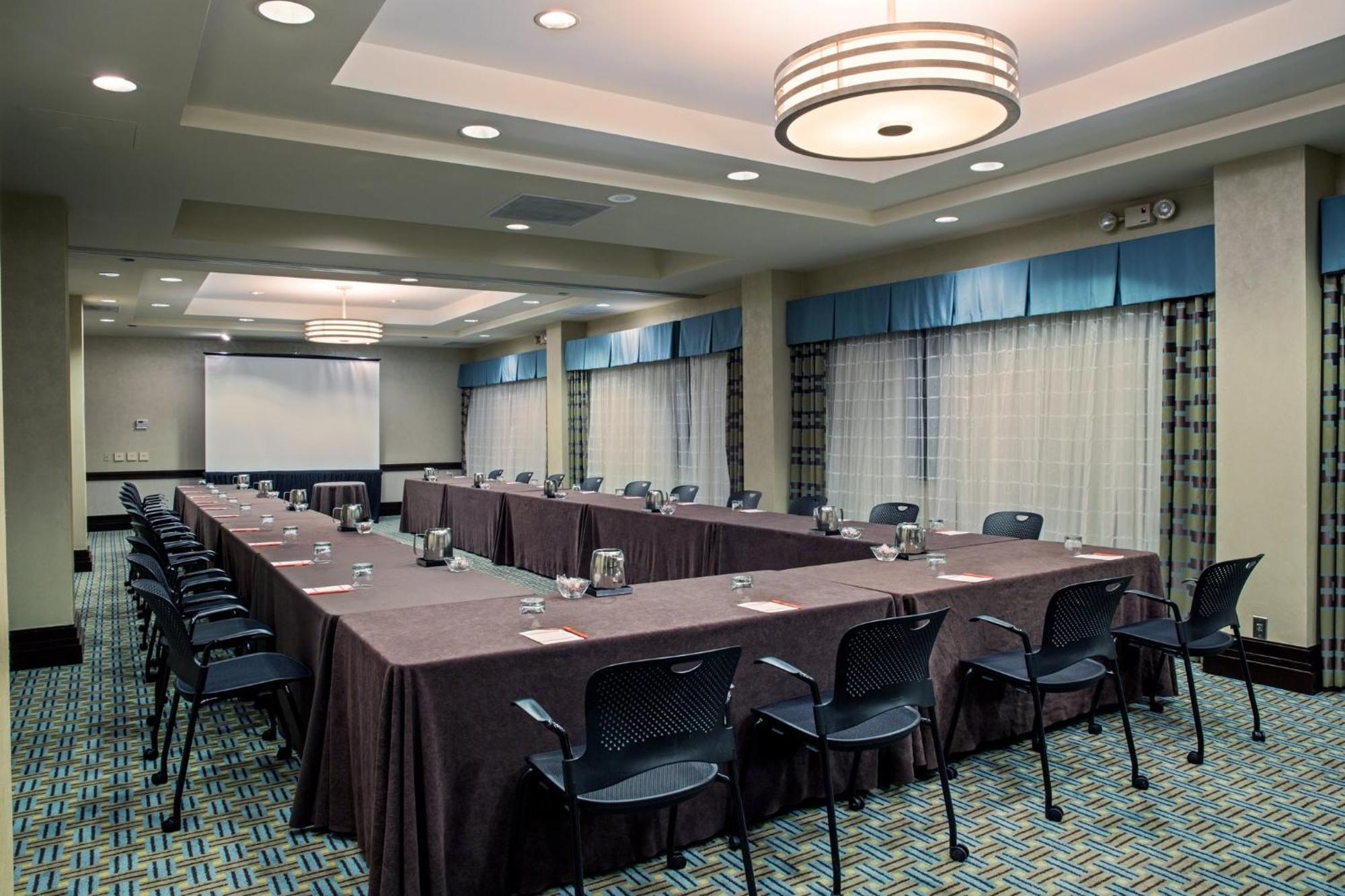 Crowne Plaza St. Louis Airport By Ihg Bridgeton