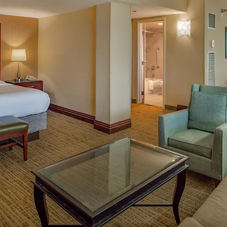 Crowne Plaza Hotel St. Louis Airport By Ihg Bridgeton Exterior photo