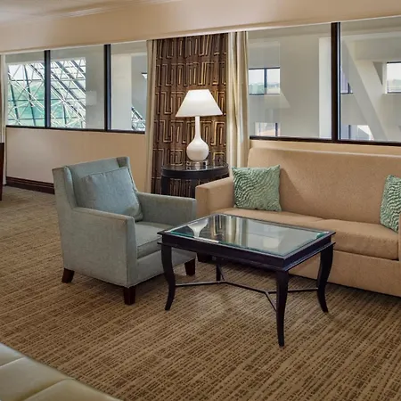 Crowne Plaza Hotel St. Louis Airport By Ihg Bridgeton Exterior photo