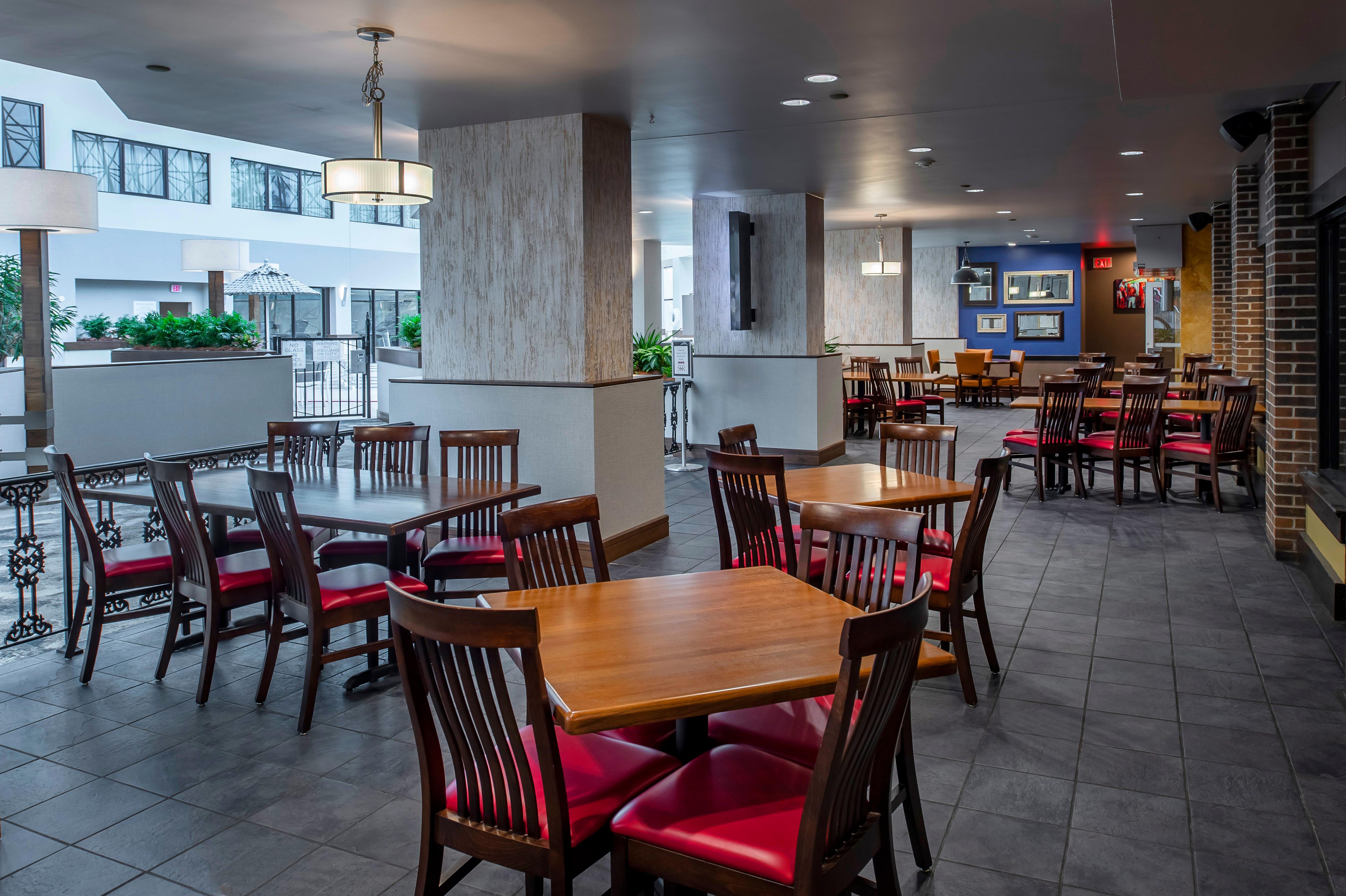 Hotel Crowne Plaza St. Louis Airport By Ihg 4*