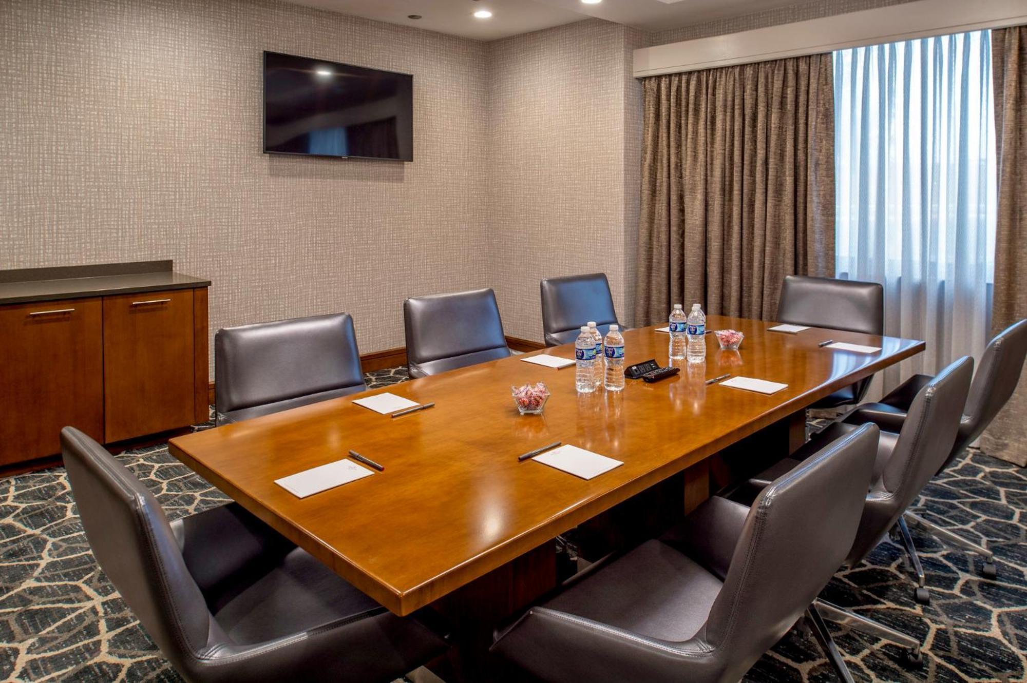 Hotel Crowne Plaza St. Louis Airport By Ihg 4*