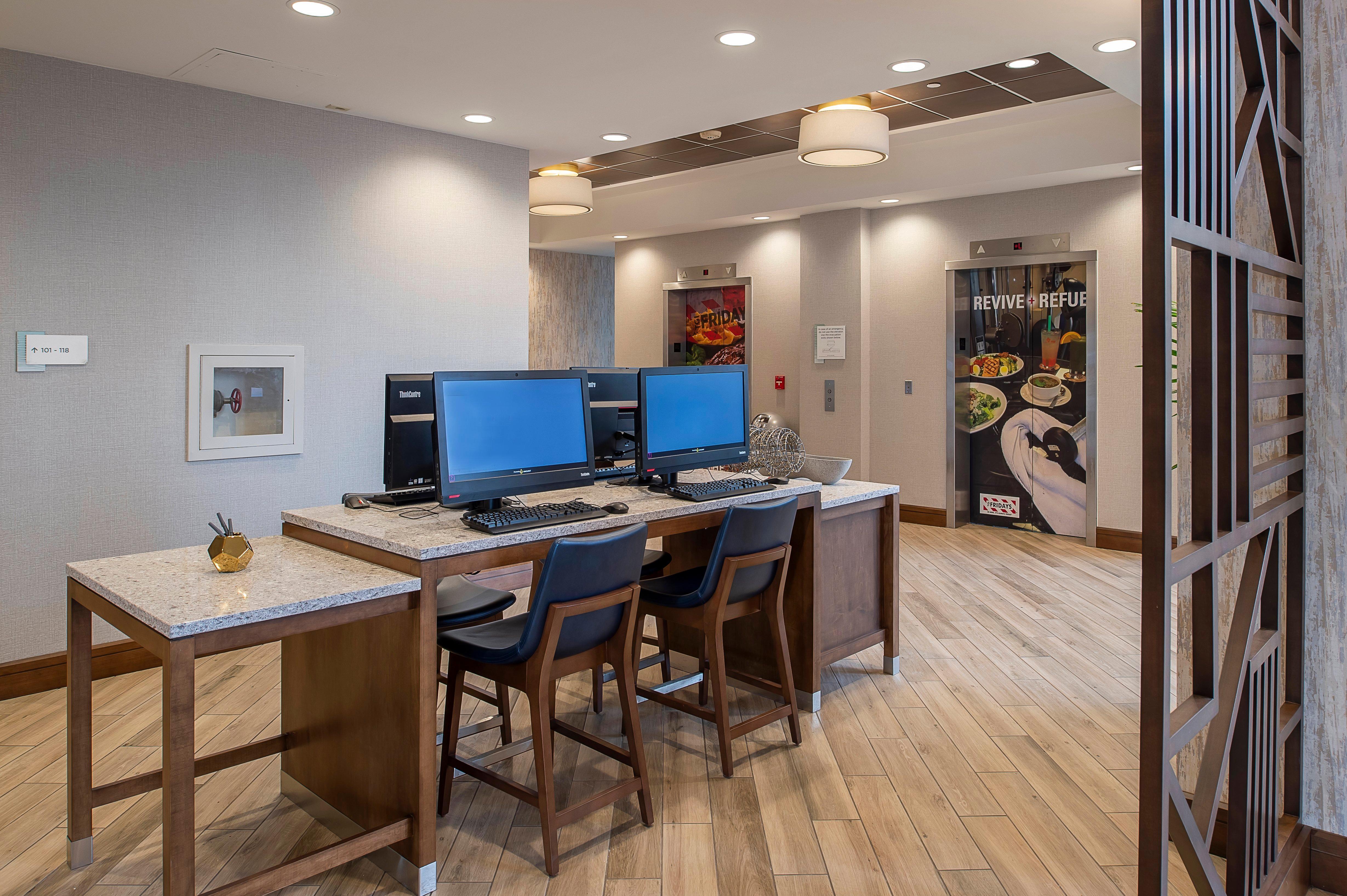 Crowne Plaza St. Louis Airport By Ihg Hotel Bridgeton