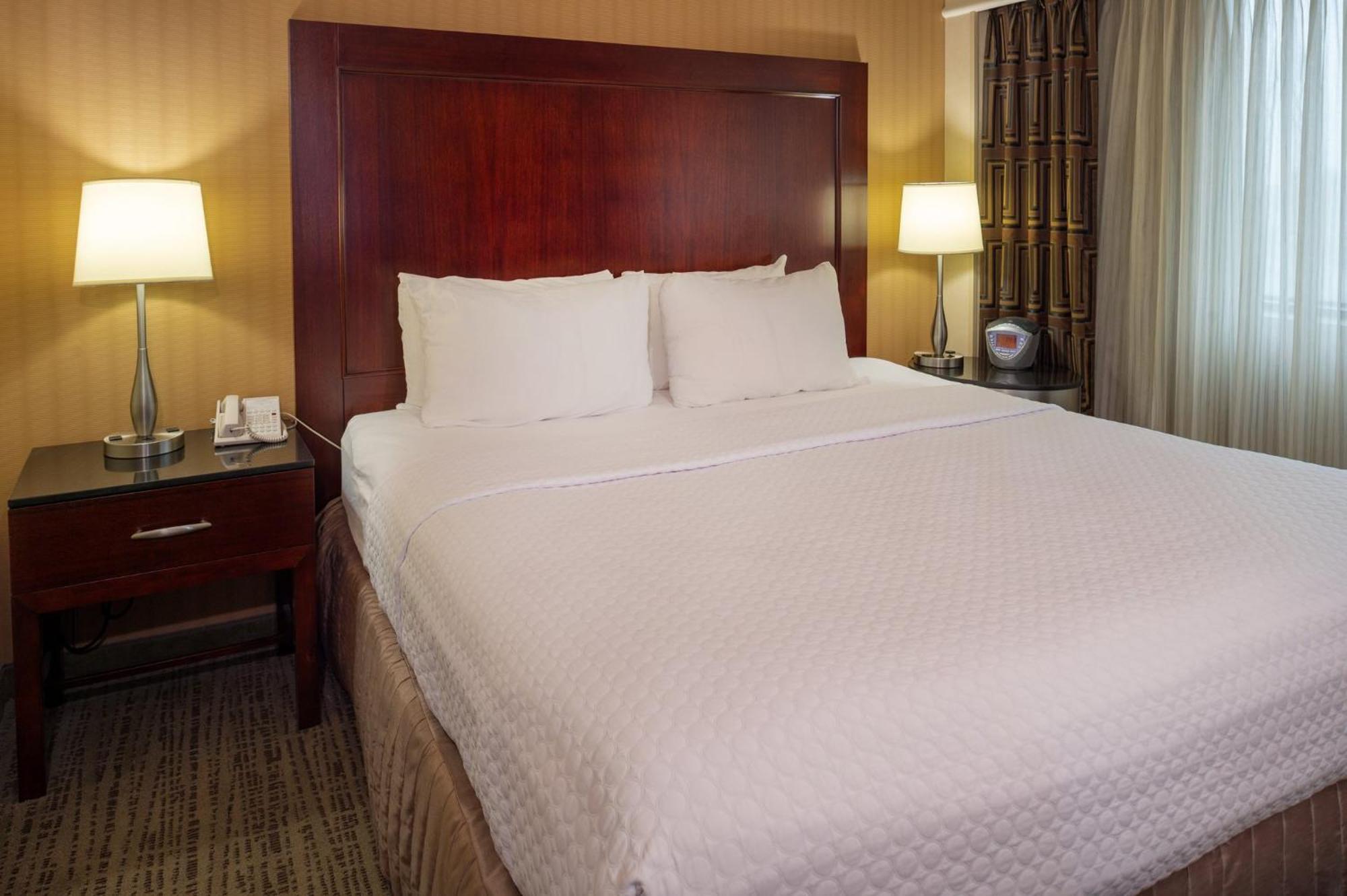Crowne Plaza St. Louis Airport By Ihg Hotel 4*