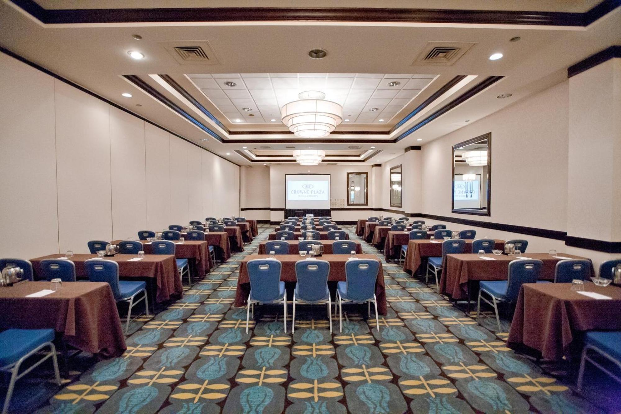 Crowne Plaza St. Louis Airport By Ihg Hotel 4*